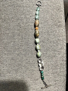 Barse Beaded Toggle Bracelet in Green & Clear